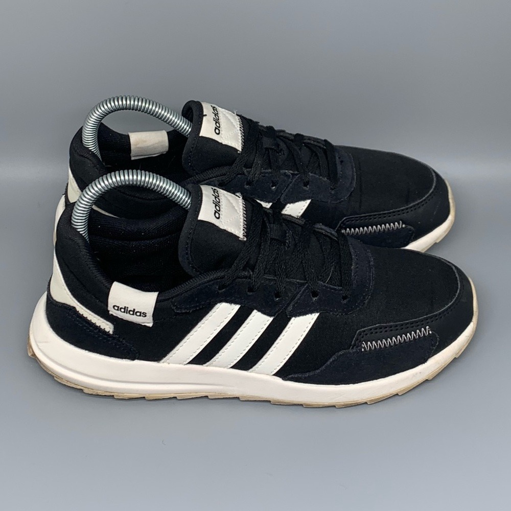 Adidas Retrorun Black White Running Shoes EH1859‎ Women's Sz 7